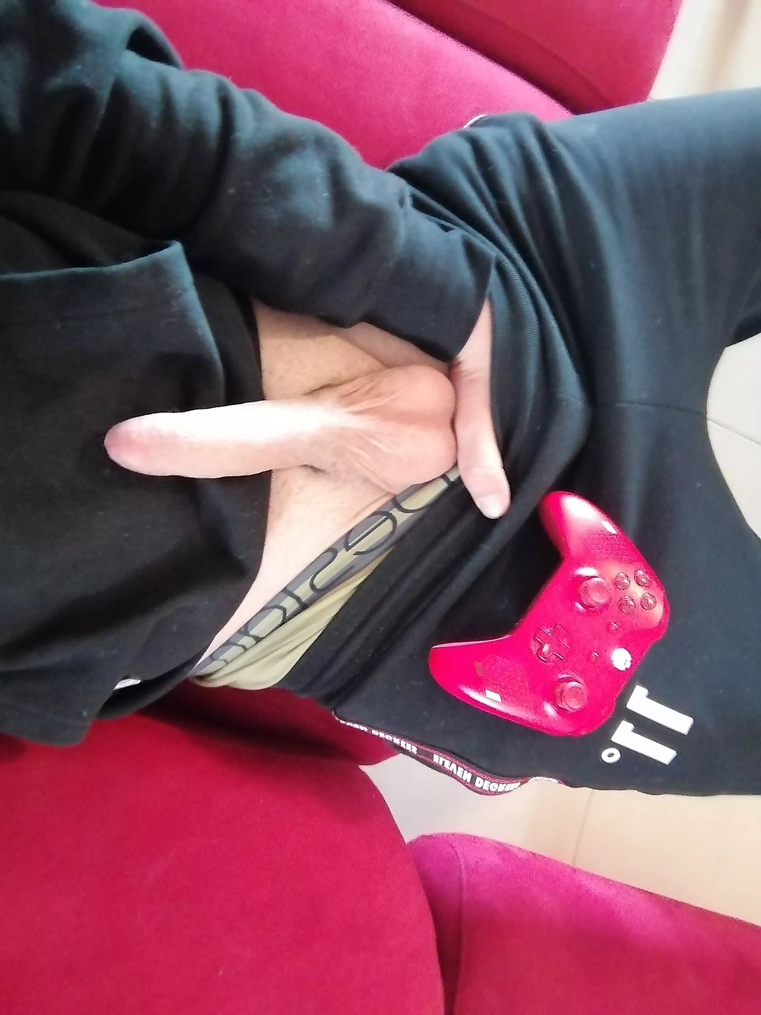 who's coming for a game loser has to suck winners cock with their girl🥵