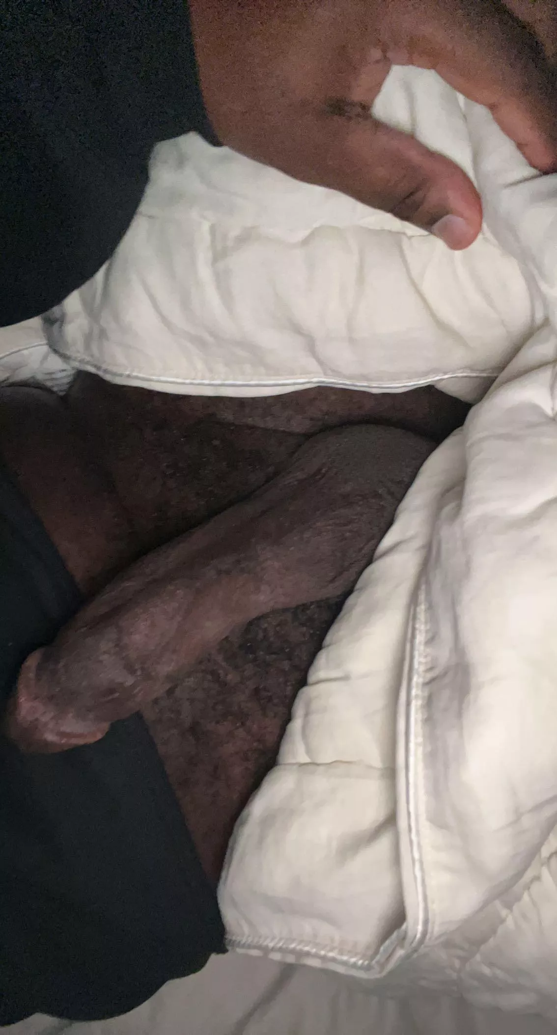 Who’s gonna come and suck it?💦