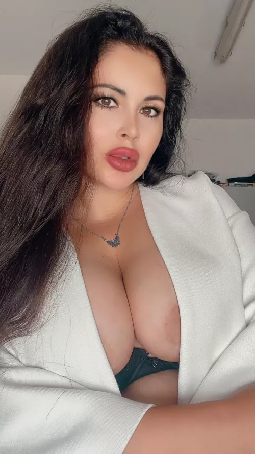 will your palm enter between ?