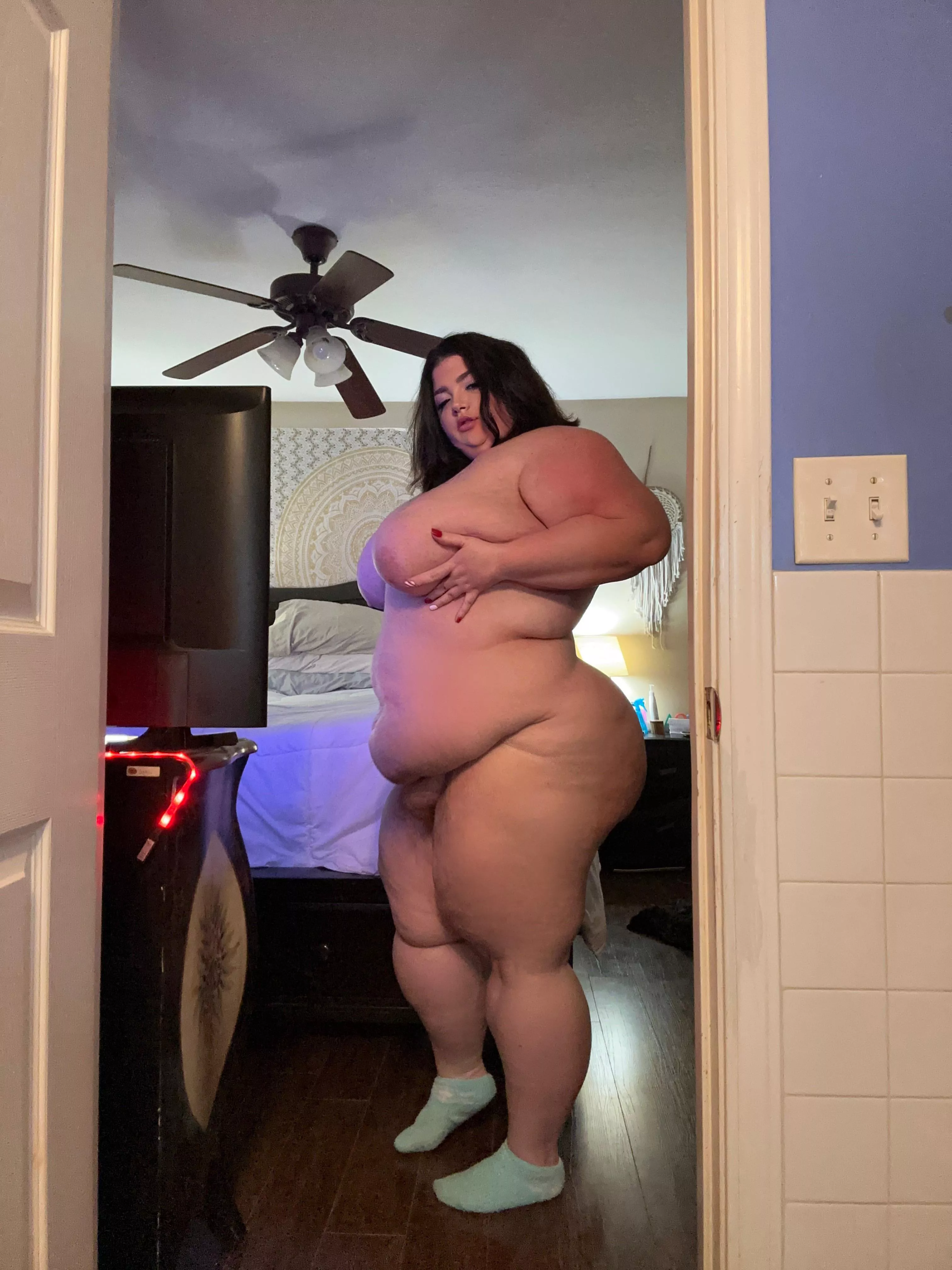 Would you kiss me from head to toe? ❤️‍🔥