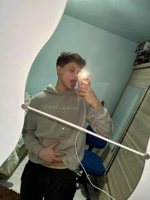 20 sc:jonaascot lets have fun. Snap me ur face tho