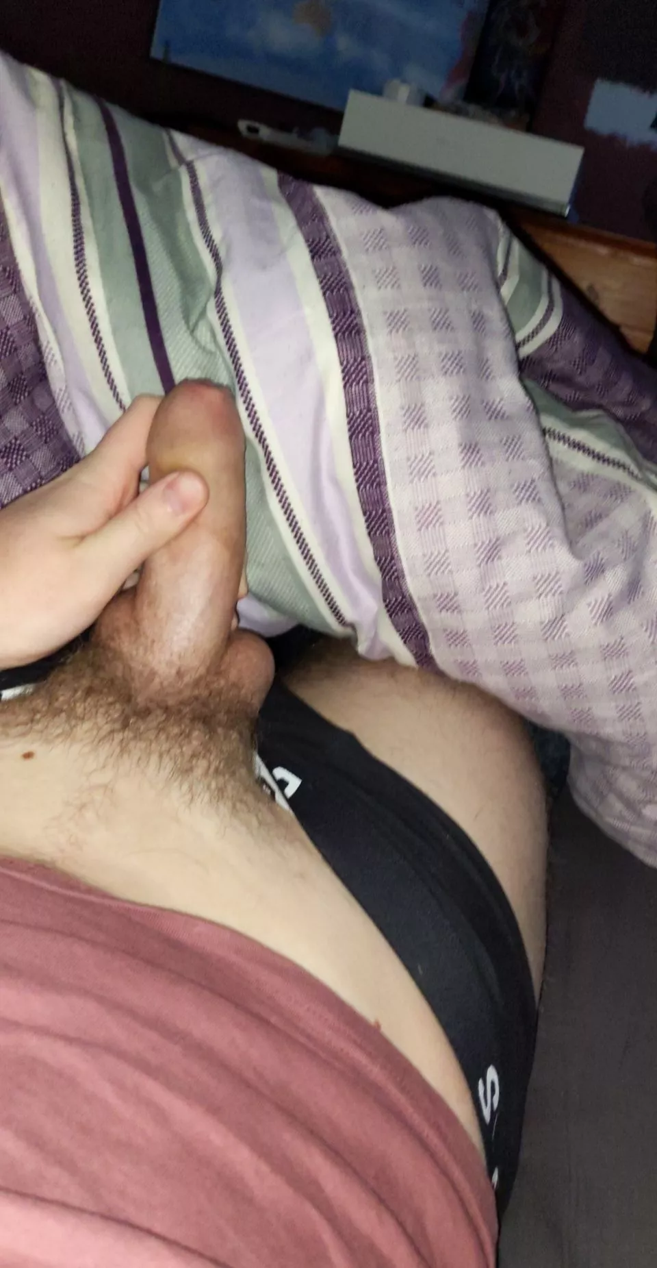 24 uncut Aussie boy. Let's jerk together. Sub/dom ++. Add me boys, snap is same as username.