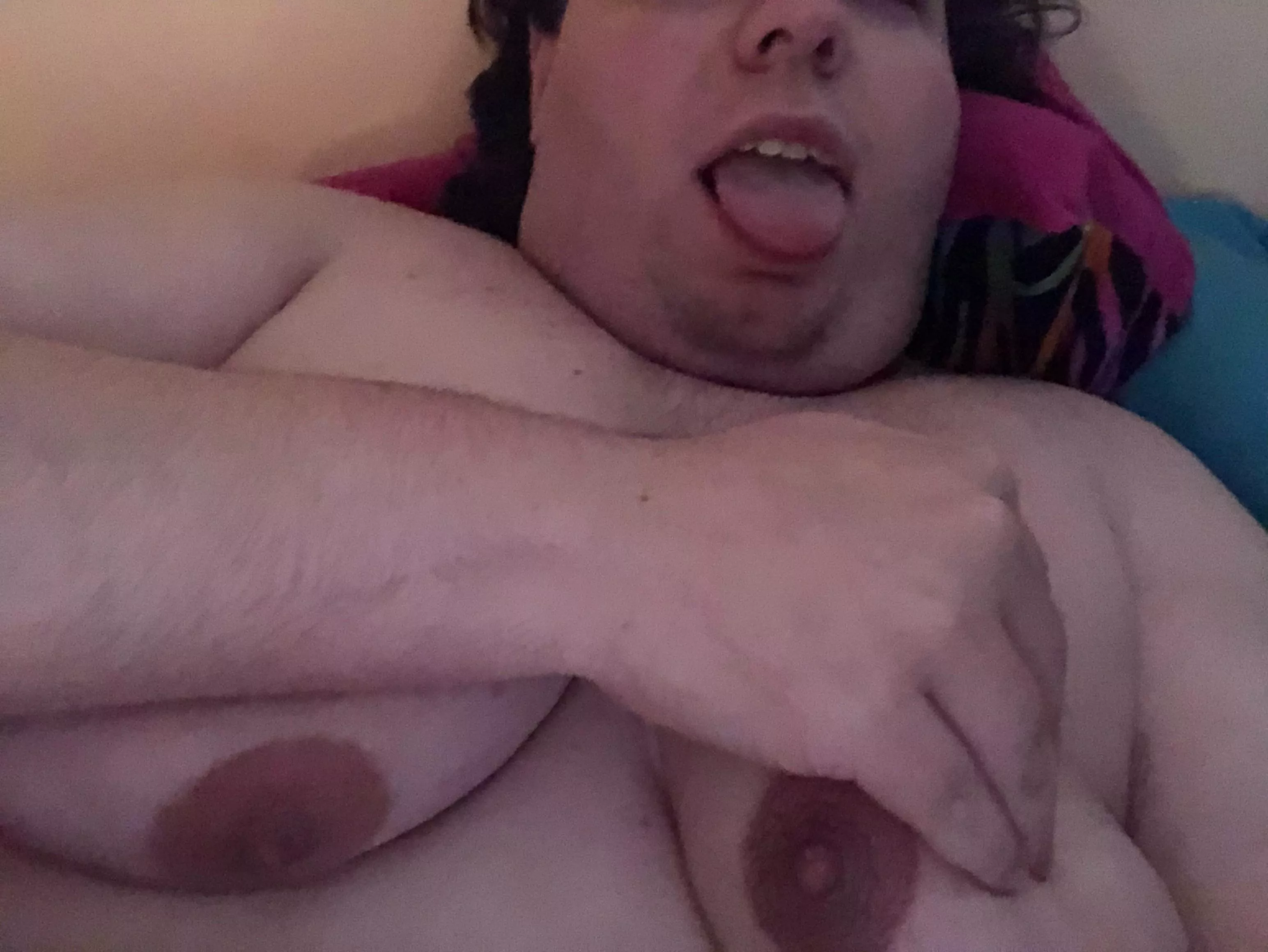 27 yro male chubby sucker looking to get men off with my moobs gaymerguy1995