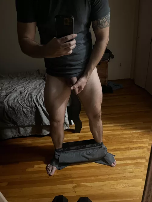 35, horny, sweaty, big thighs. Sc: rockyfisher1 face+