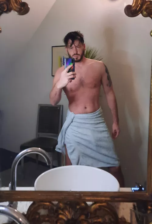(41) who wants me to drop the towel?