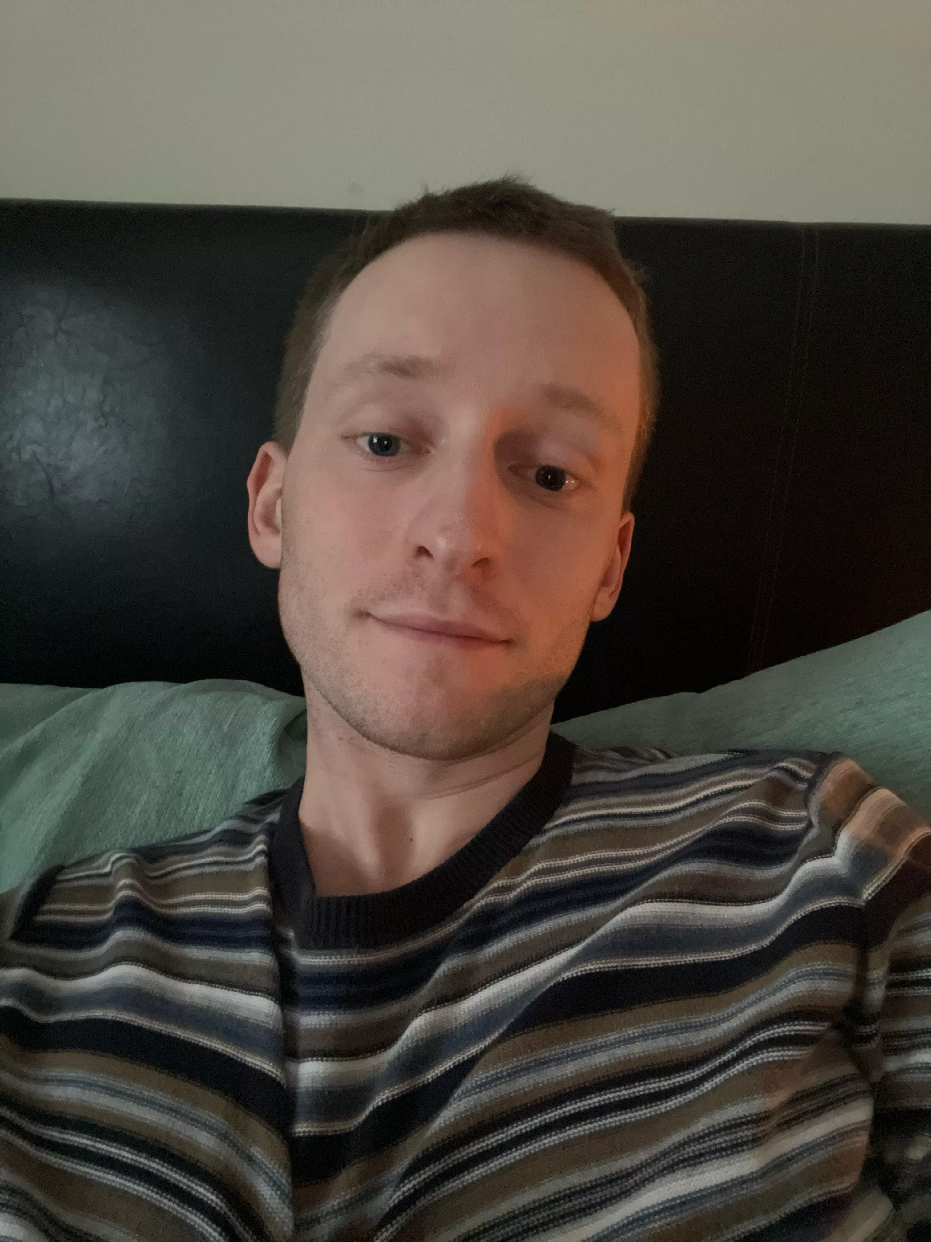 Anyone down for a video/date? 27 🇮🇪 here. I’m @itsdeco2022