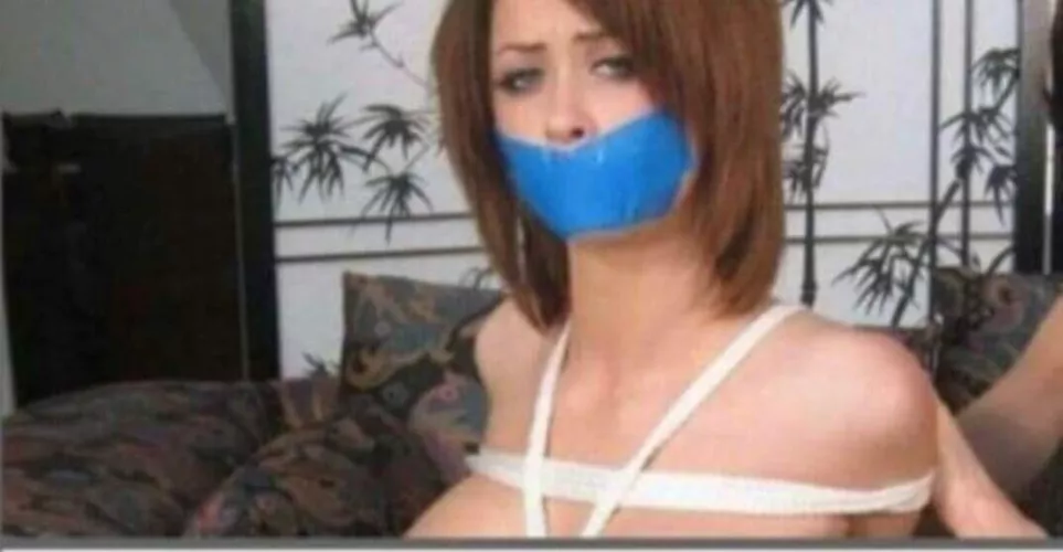 Anyone know anything actor or the sauce?