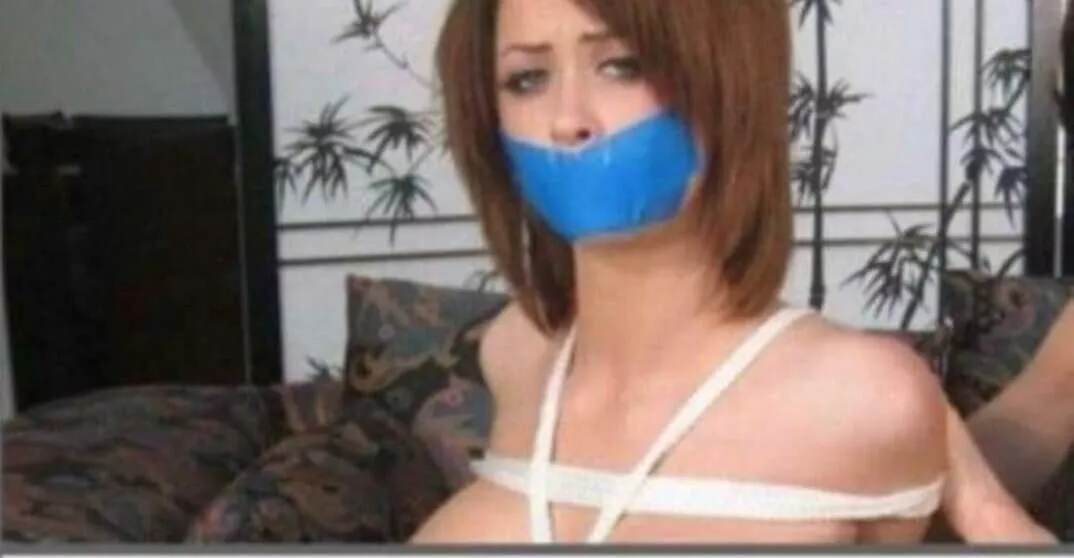 Anyone know anything actor or the sauce?