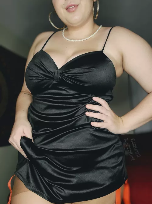 Are you a sucker for a strapon hidden in a satin dress? 😈💦