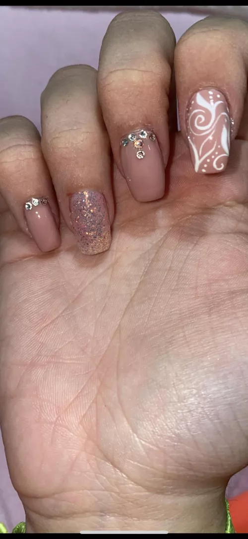 Arrow up if u would love my nails on your body!