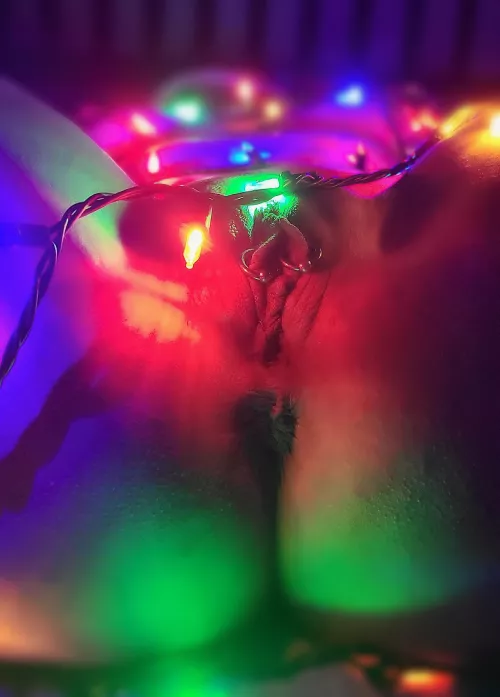 [f]40 If you put your ear to them you can hear Jingle Bells playing...