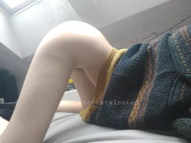 happy holidays :3 here's some boi butt