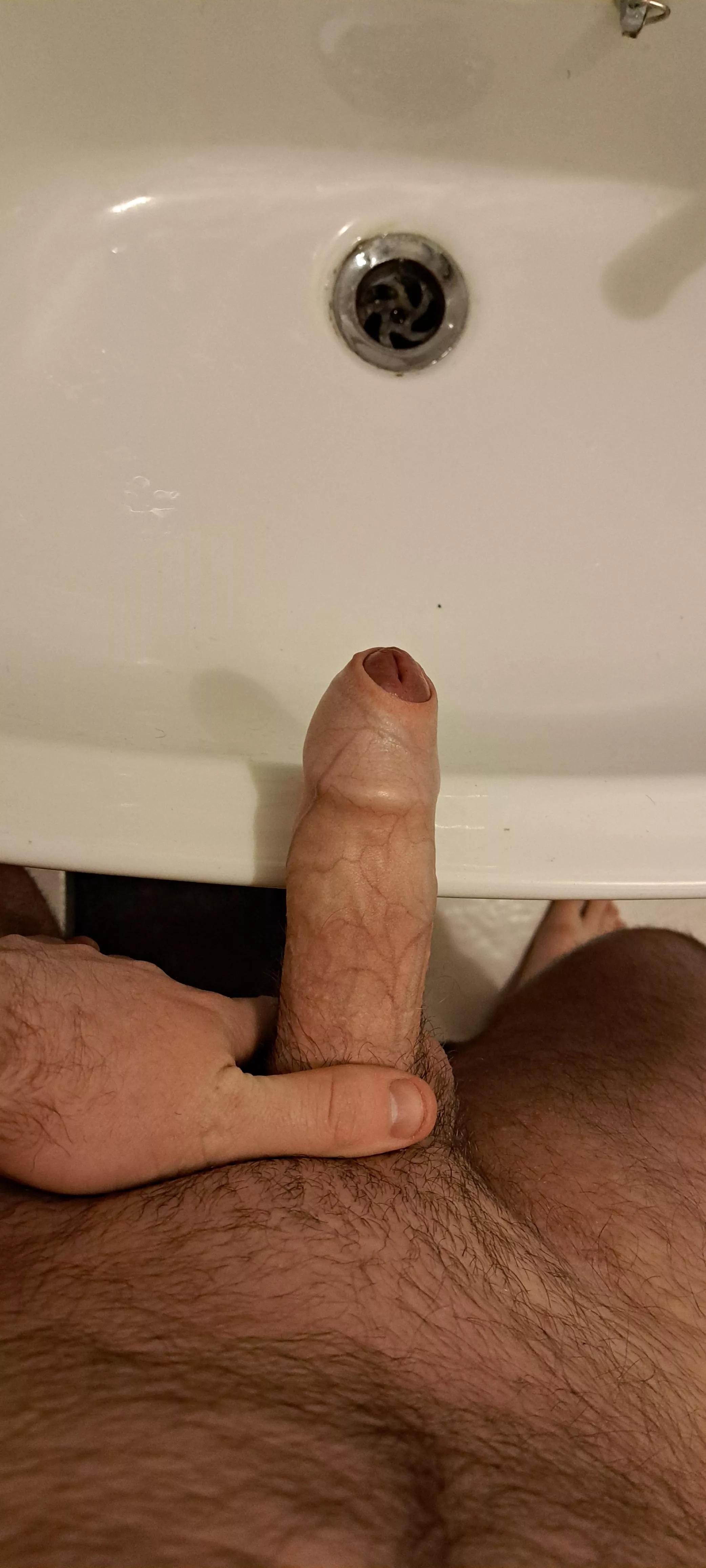 hmu to make a cock contest bros 🤝