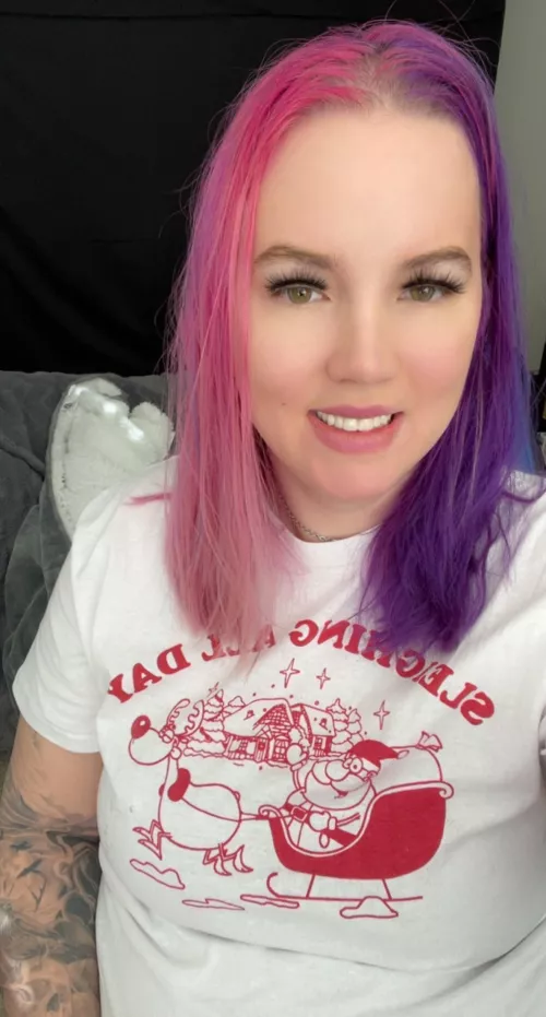 Holiday spirit! Live in 15- chaturbate.com/myhusbanddoesntknow