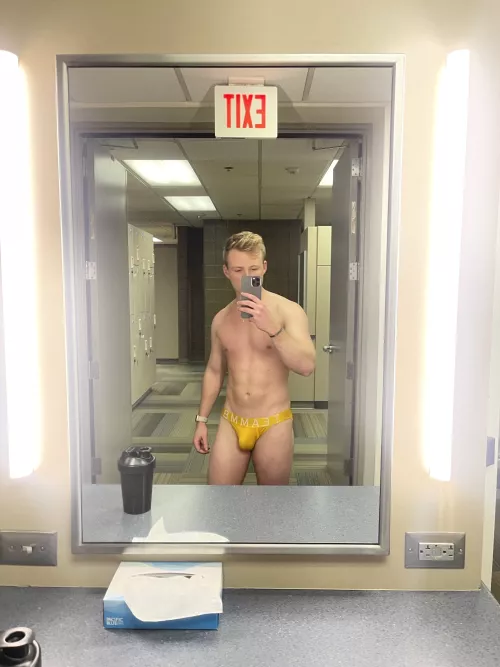 I hope the guy checking me out during this is on Reddit