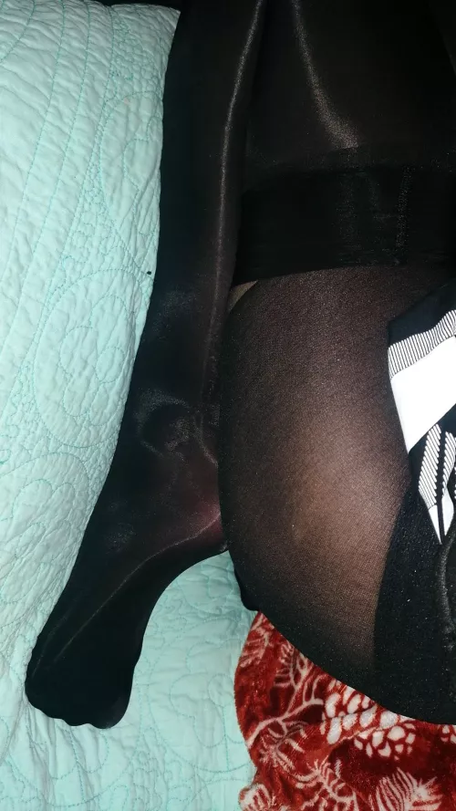 I love black pantyhose