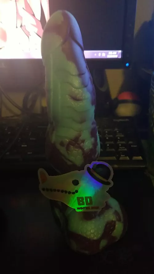 I ordered this beaut last Saturday, and it arrived in time for my birf! I love its swirl :D