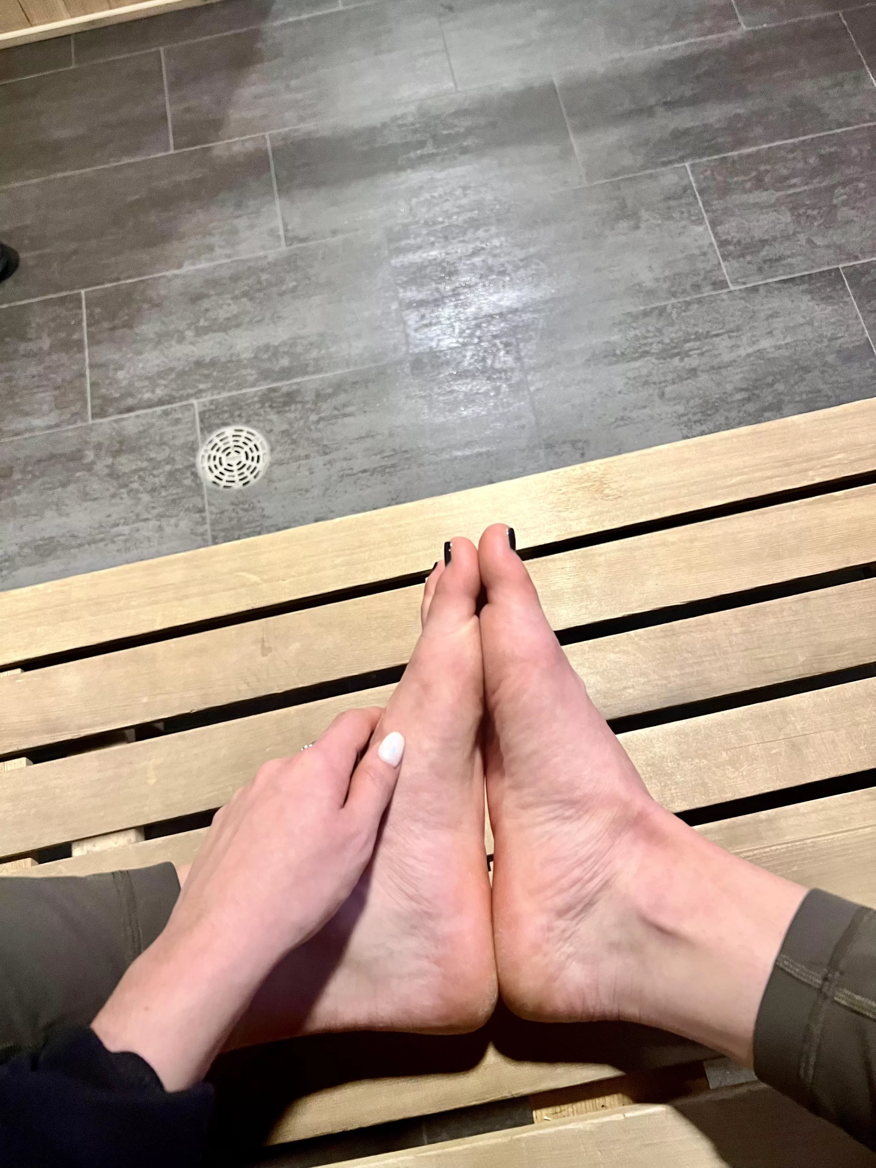 I wonder what would look great in between my feet…😈