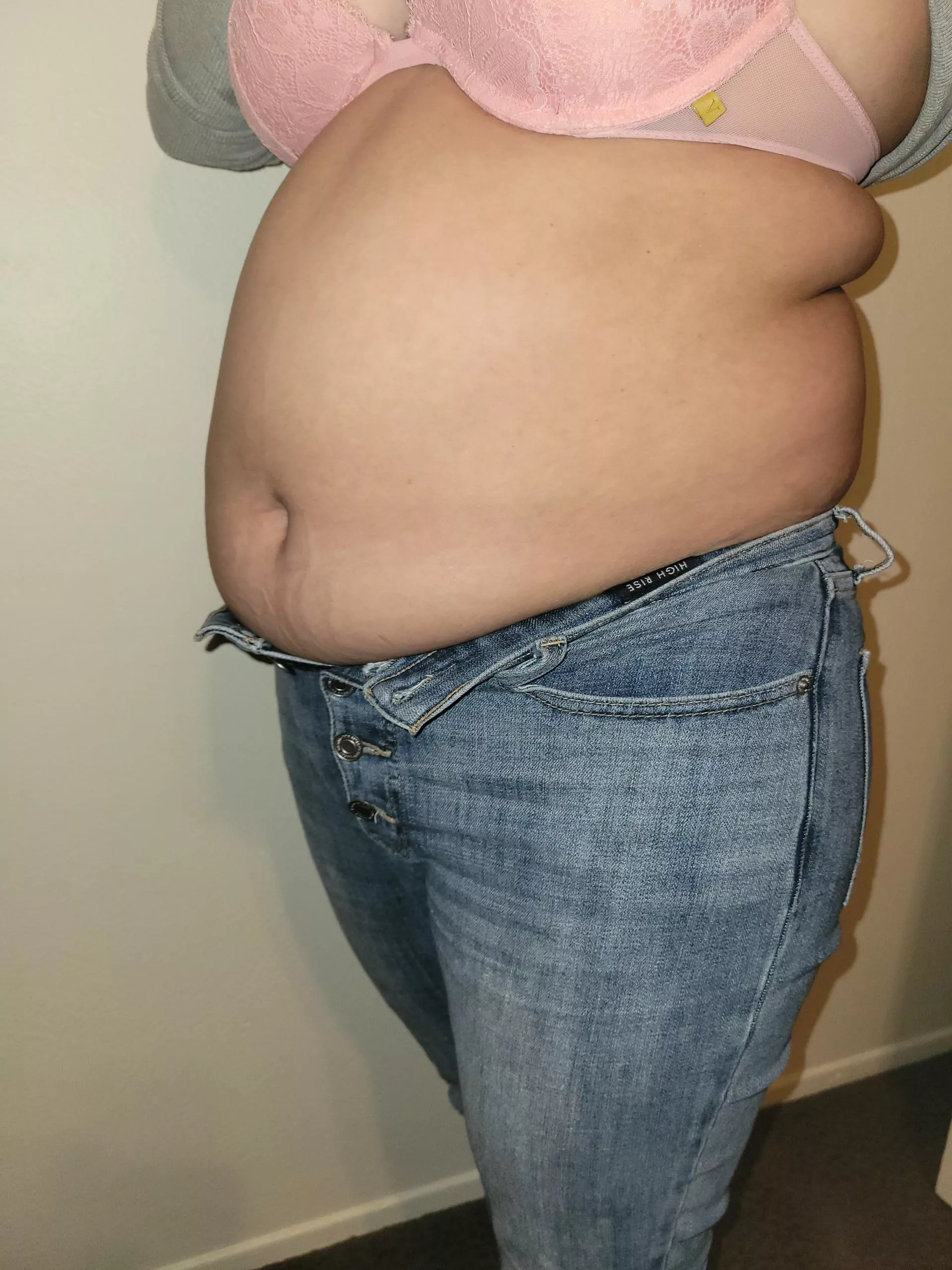 Jeans won’t button up 👖🤭