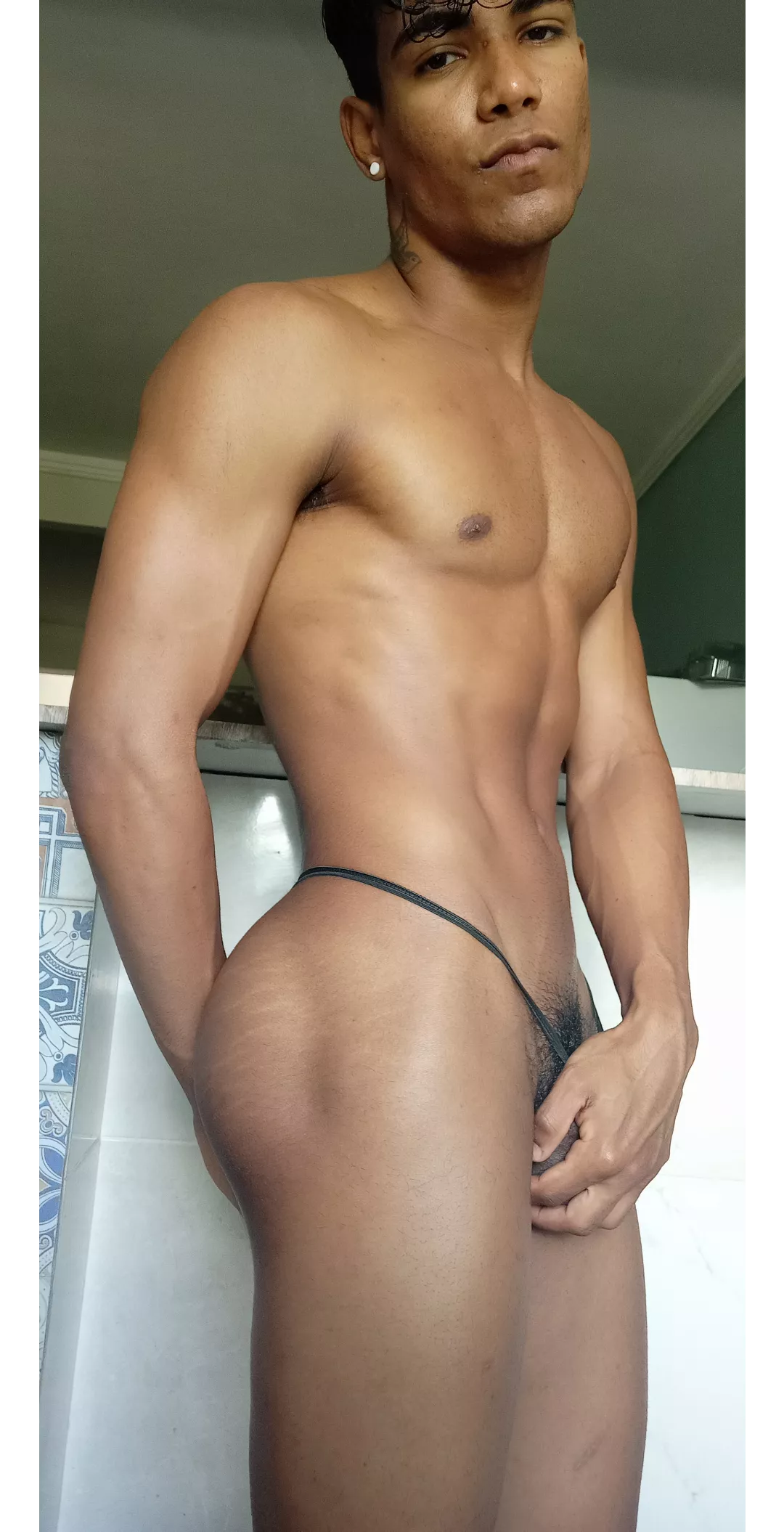 Just waiting my dad ☺️