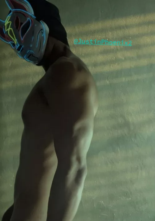 Kneeling in front of the Fox 🦊🔥