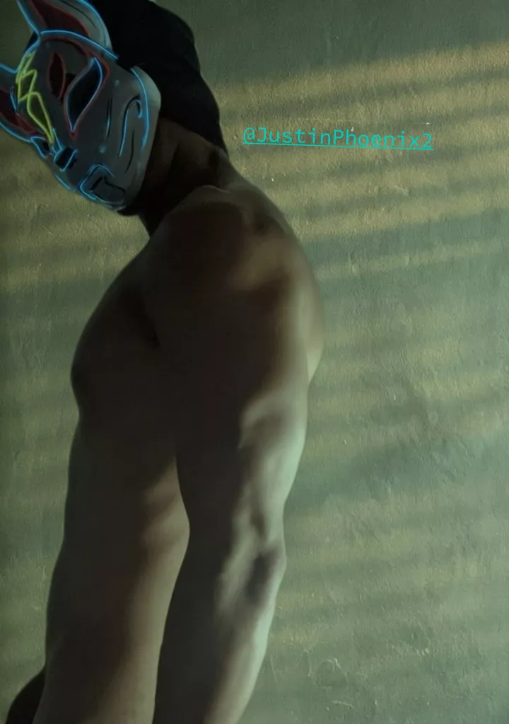 Kneeling in front of the Fox 🦊🔥