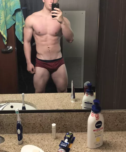 Love staying in hotels, now all I need is room service ;)