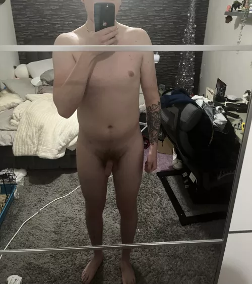 M20, 11st and about 5”11 possibly 6ft, have been skinny my whole life and this is literally the first time I’ve ever had any body weight lol
