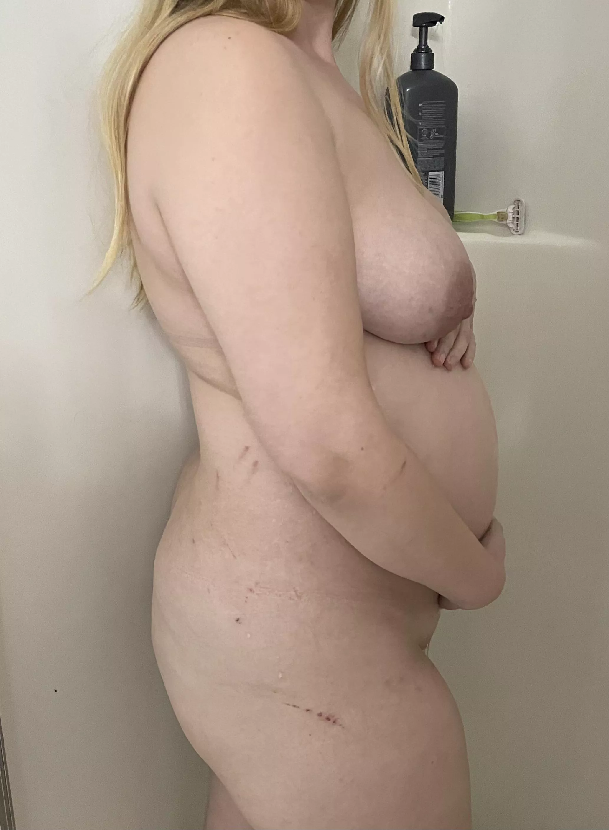 My belly and tits are growing well.