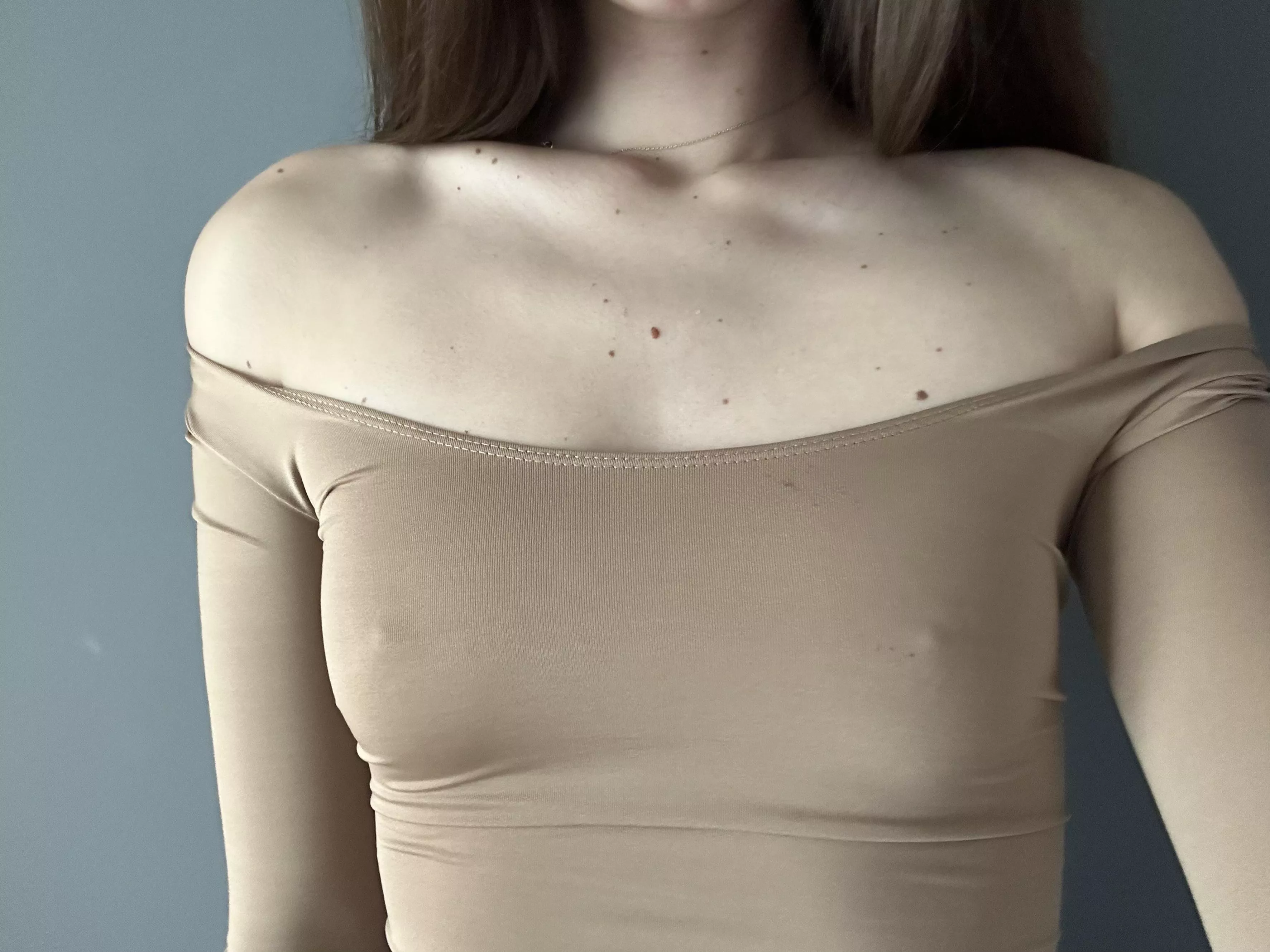 My nips are looking for a way out👀