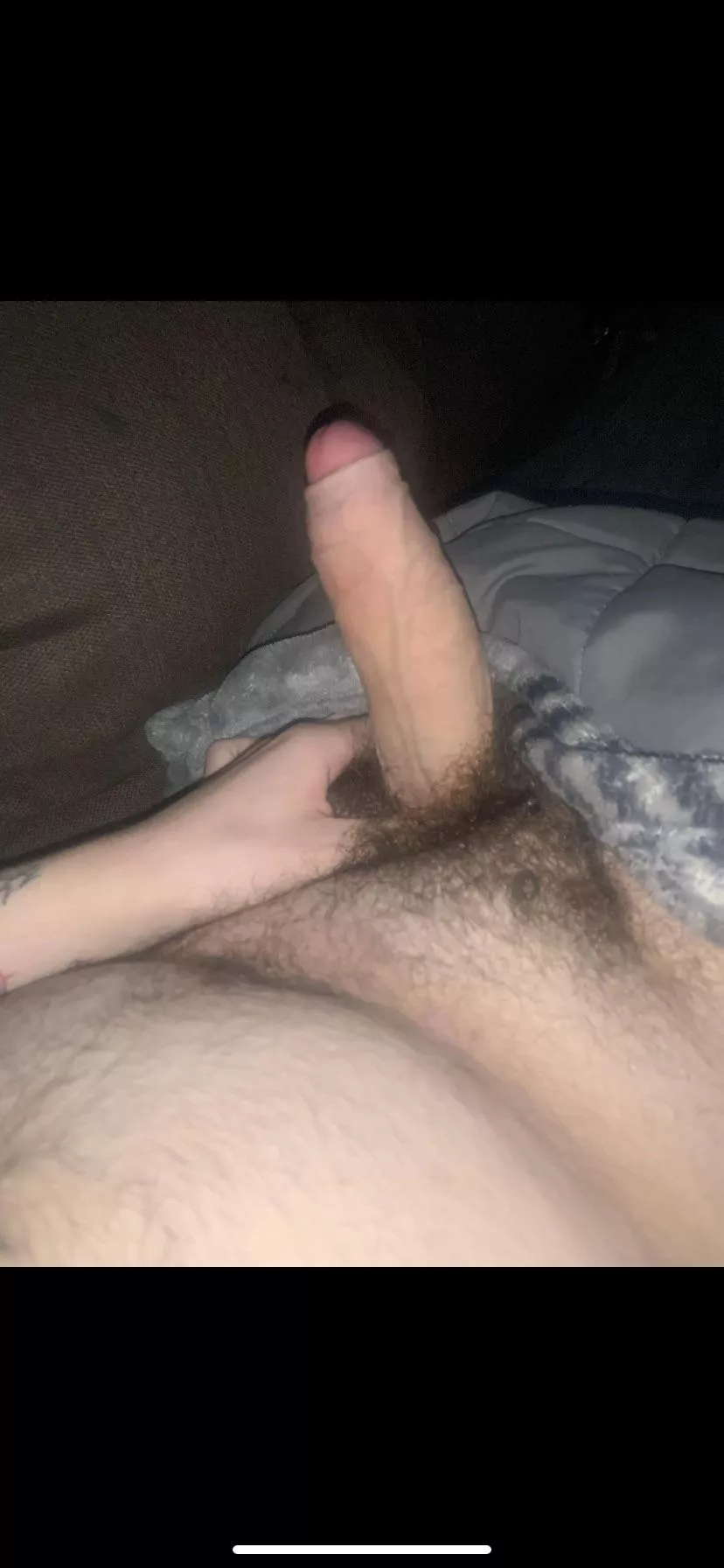 Need a bear with a big belly to jack off with ! Preferably long term lol but doesn’t have to be . Dms are open ;)