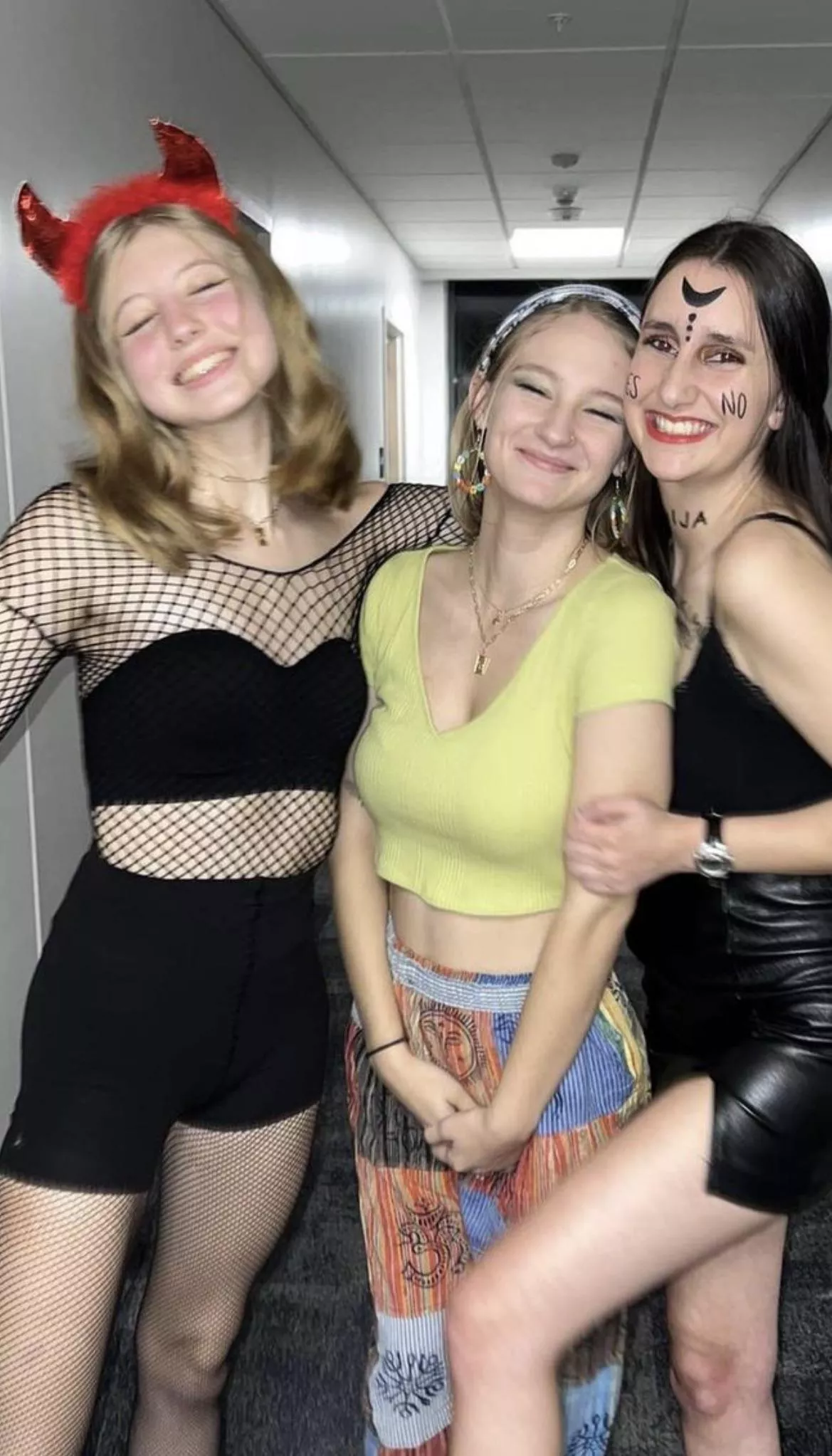 Party chicks