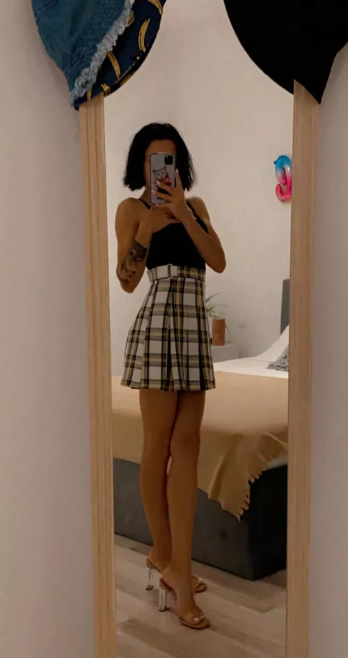 Peekaboo 😚(@pollyy_smalls) [instagram]