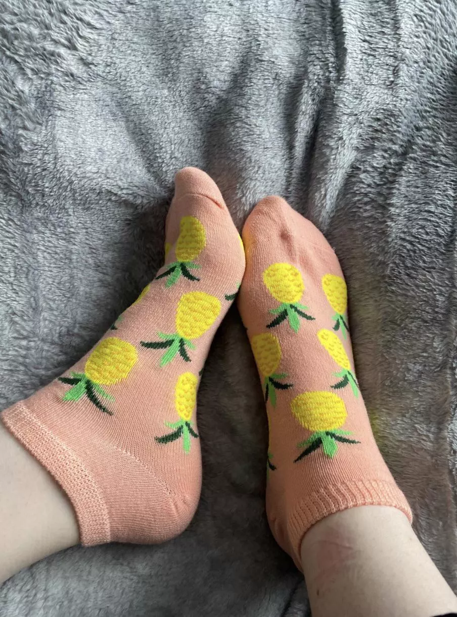 Pineapple pair for sale 🍍💕 Let me know what you think! $15 with shipping included and 1 day wear