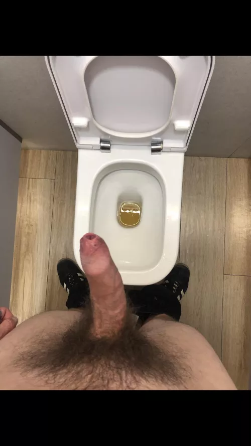 Seeing all the hot guys piss made me horny