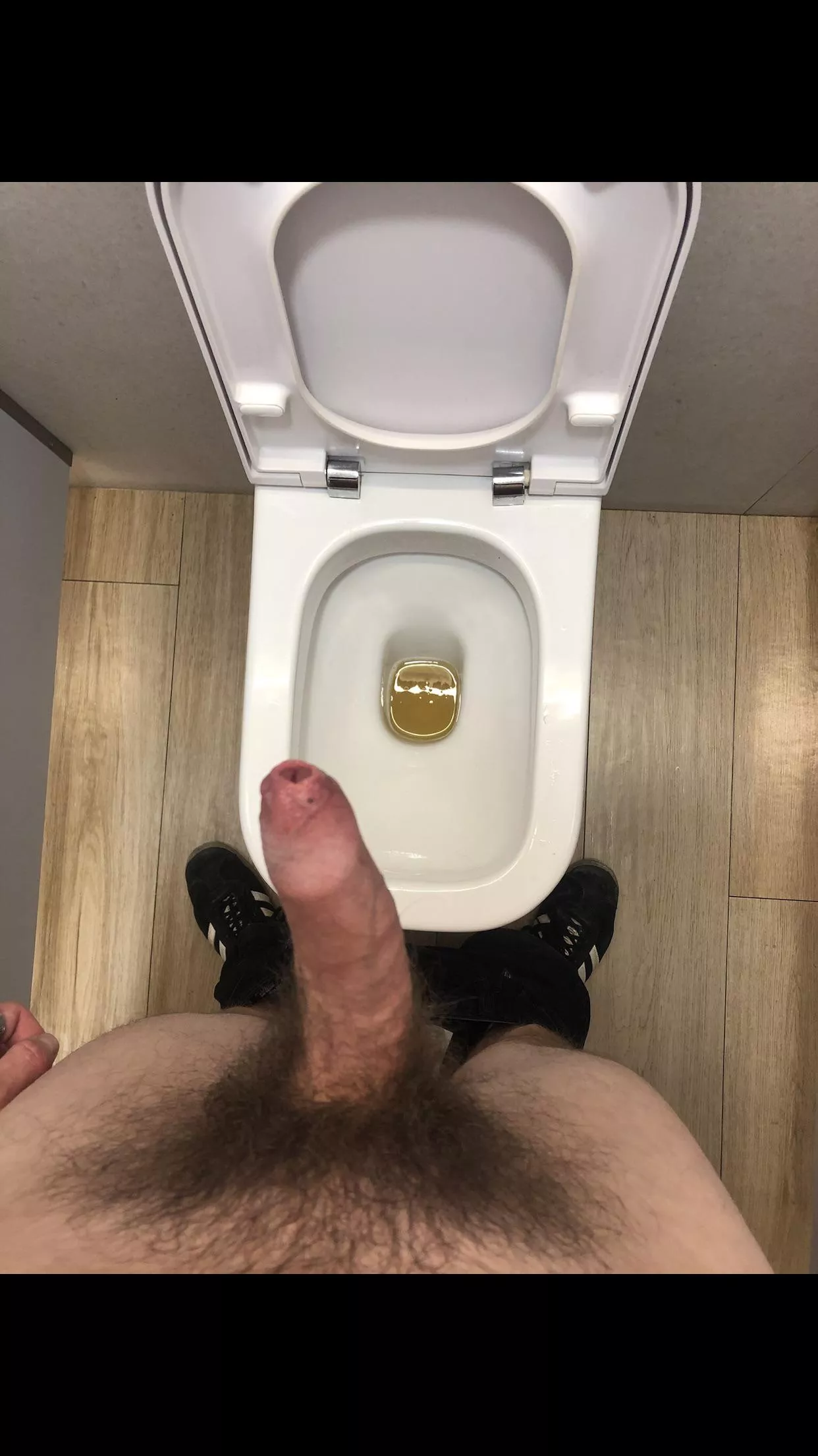 Seeing all the hot guys piss made me horny