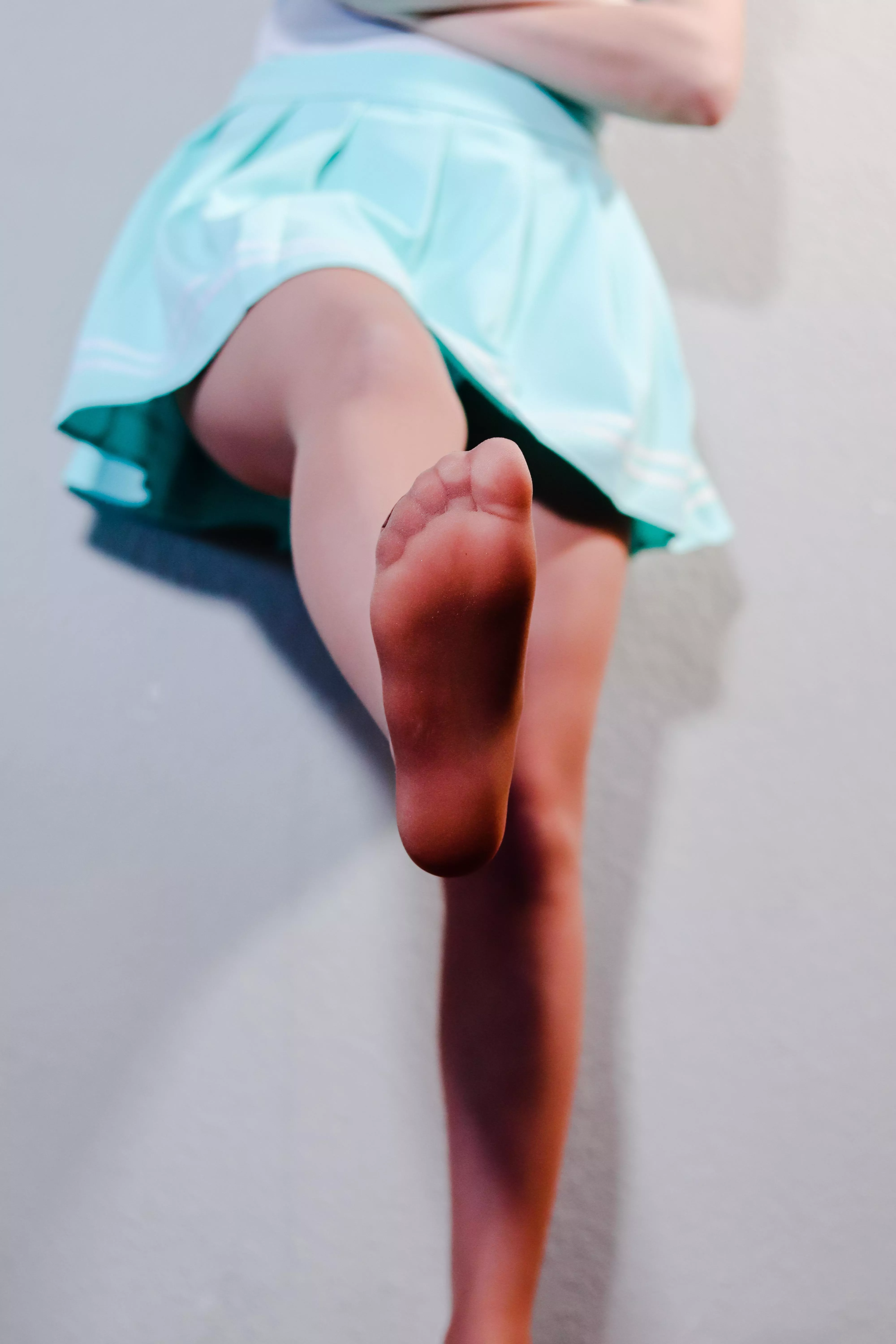 Should I step on your face?