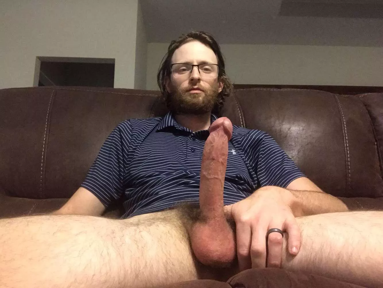 Sit on daddy’s cock and make out