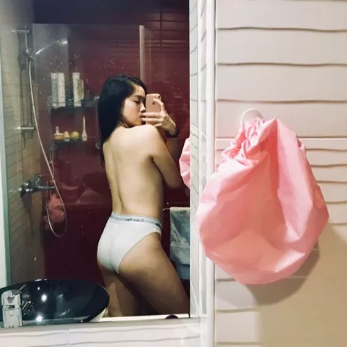 Some sexy fullback for you guys?