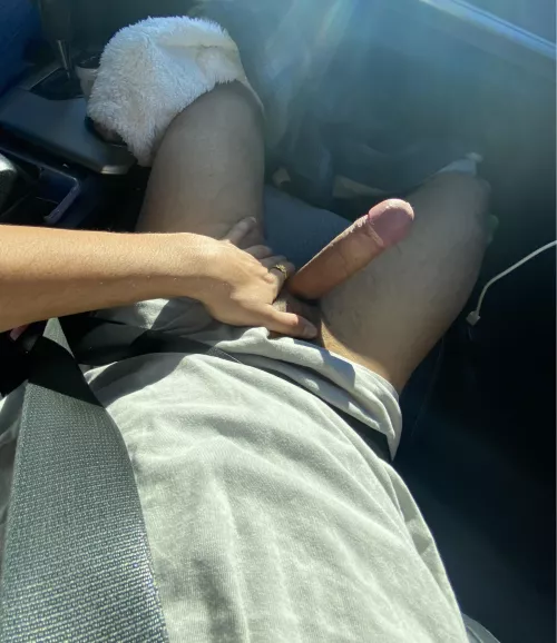 the cars passin by liked what they saw, do you🤤