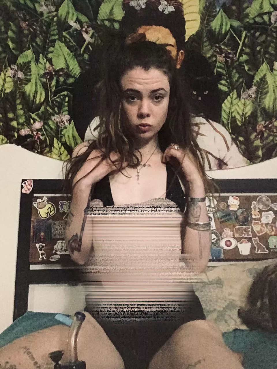 There’s still time to get on My naughty list.. 😼 [domme]