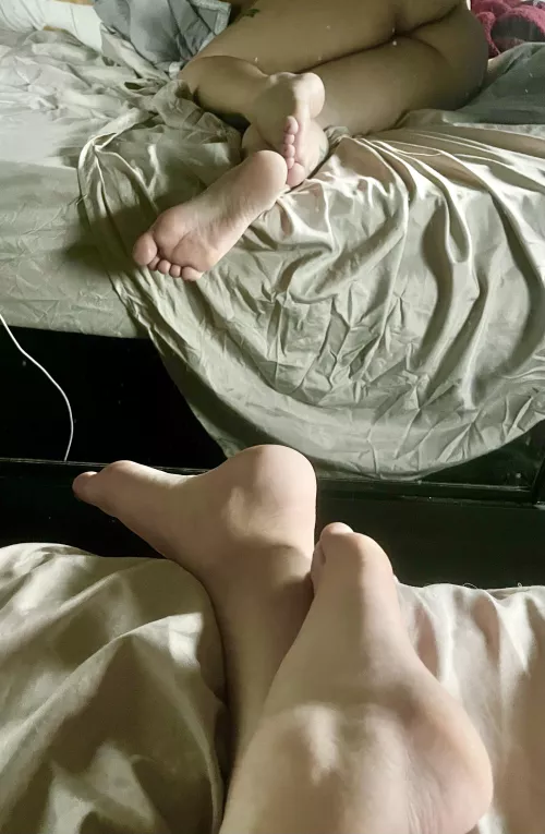 wakin up nude and ready