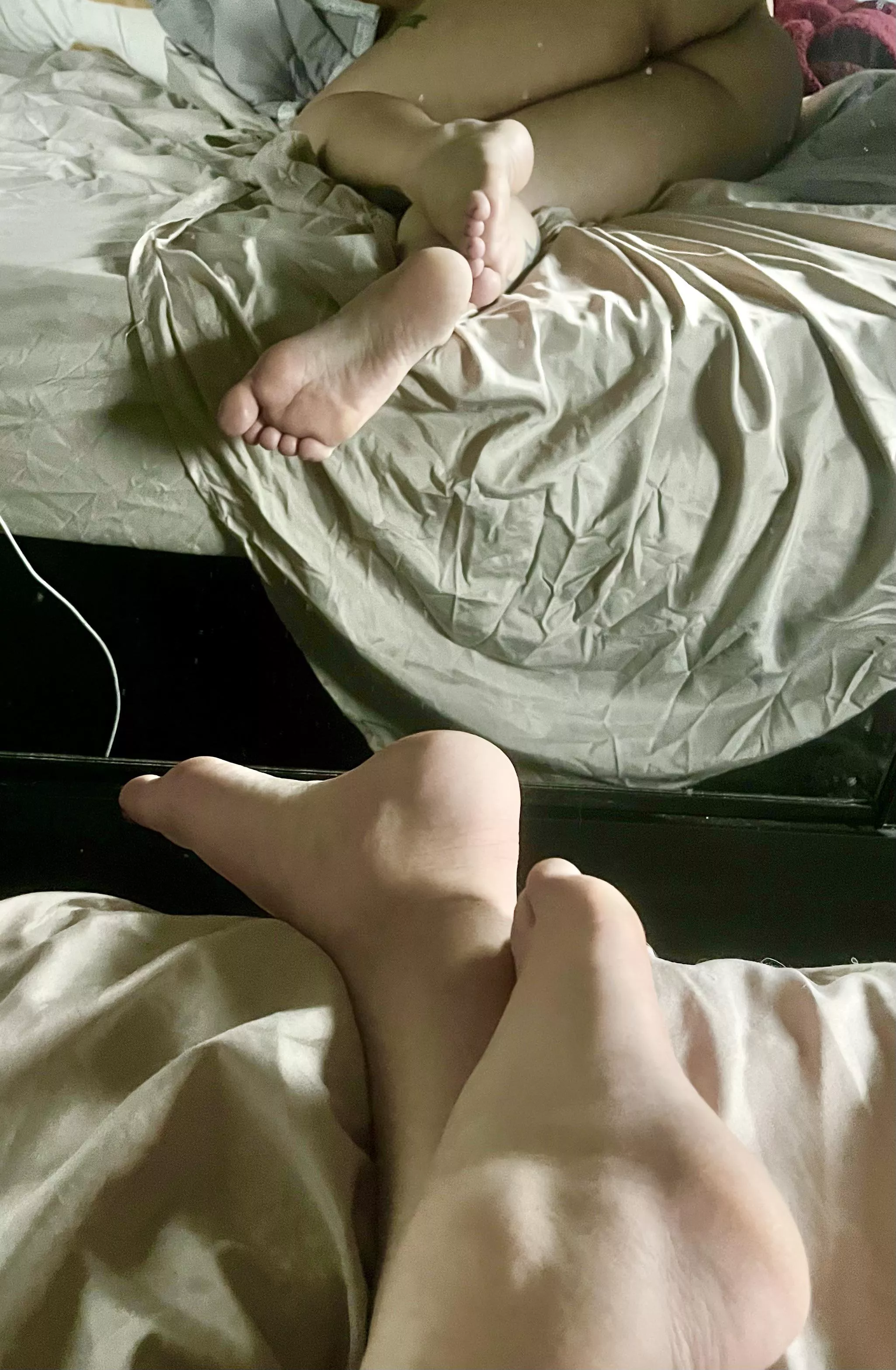 wakin up nude and ready