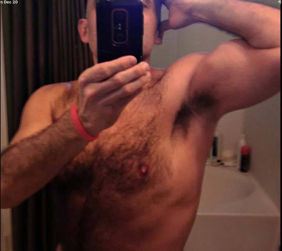 Wanna lick Daddy before I shower? 💦👅💦