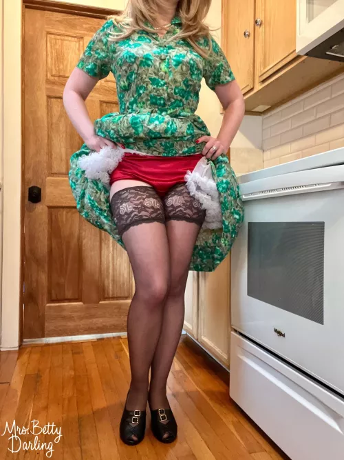 Want to help me frost some cookies