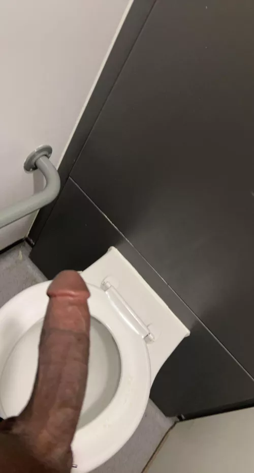 21m. Anyone from London who can host