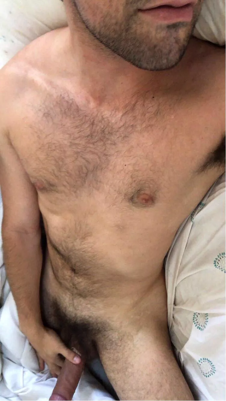 (23) Just lying down a bit bro what you looking at?