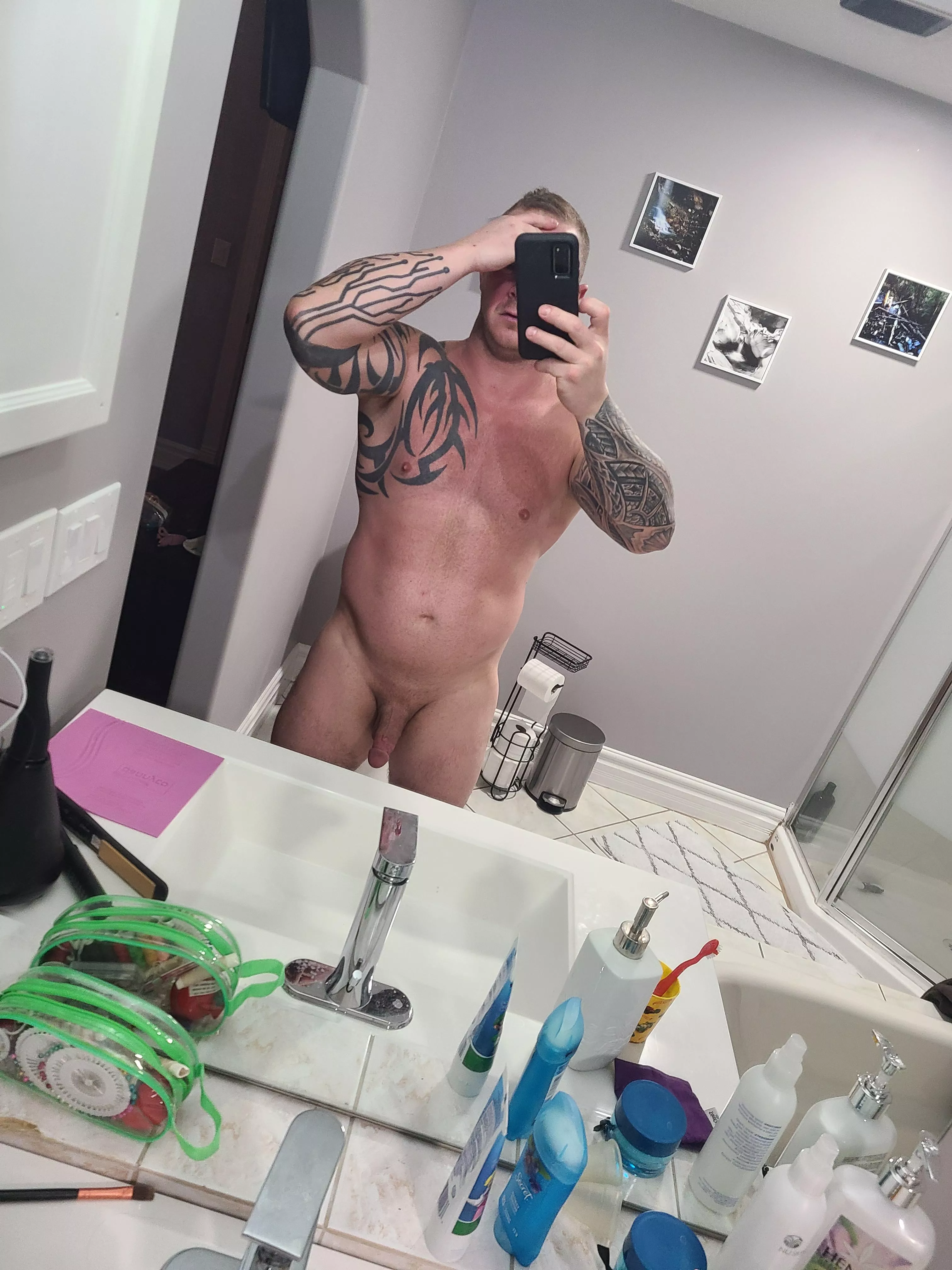 (35)(M) Merry Christmas and peace to all. Have a gr3at f*** day :)