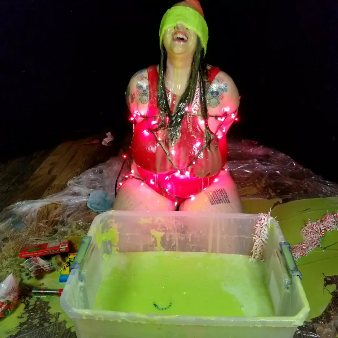 A Wonderful Christmas Slime