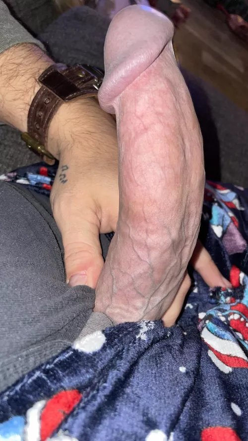 Anyone feel like giving a Christmas Eve blowjob?